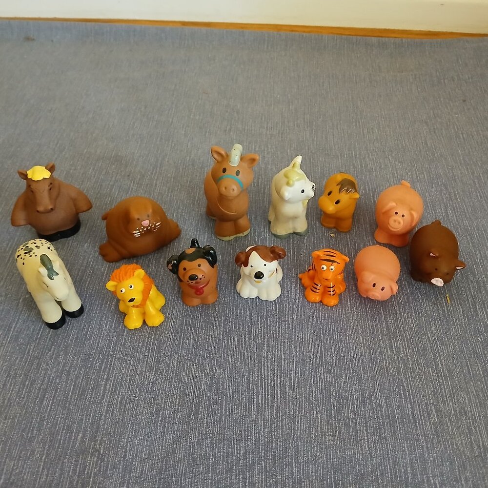 Animals Dogs, Lion, Tiger, Pigs, Horses, Goat, Morse x 13 used